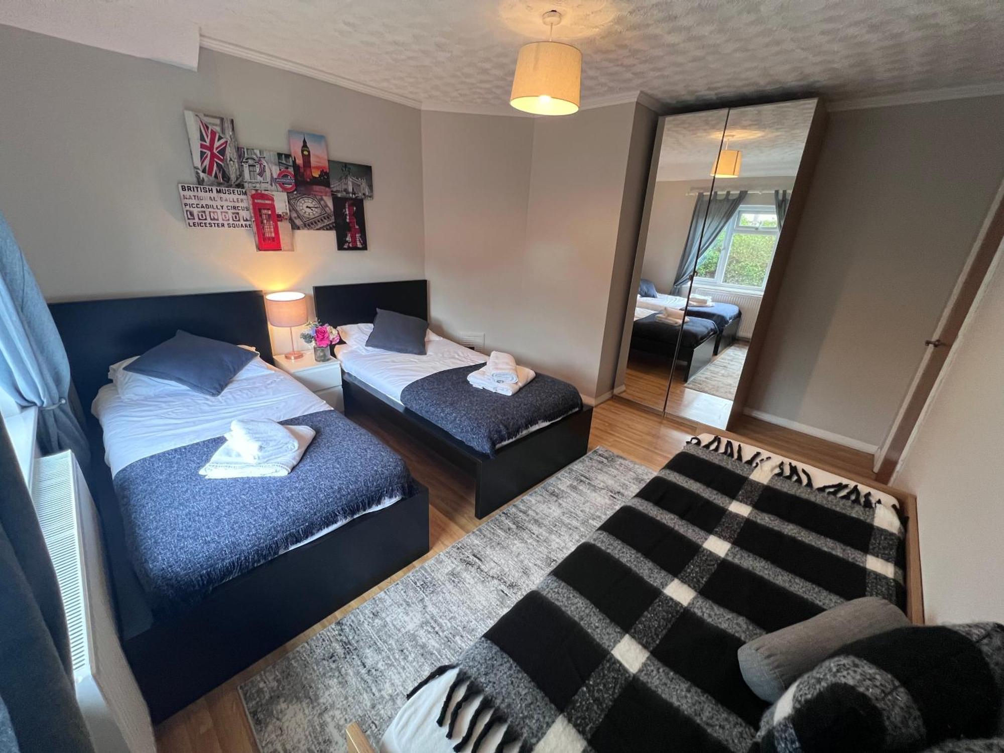 Croydon Apartment With Parking London Ngoại thất bức ảnh