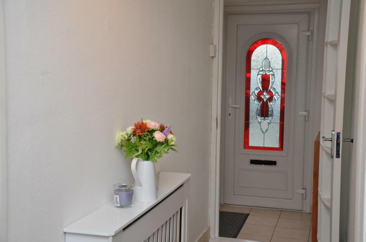 Croydon Apartment With Parking London Ngoại thất bức ảnh