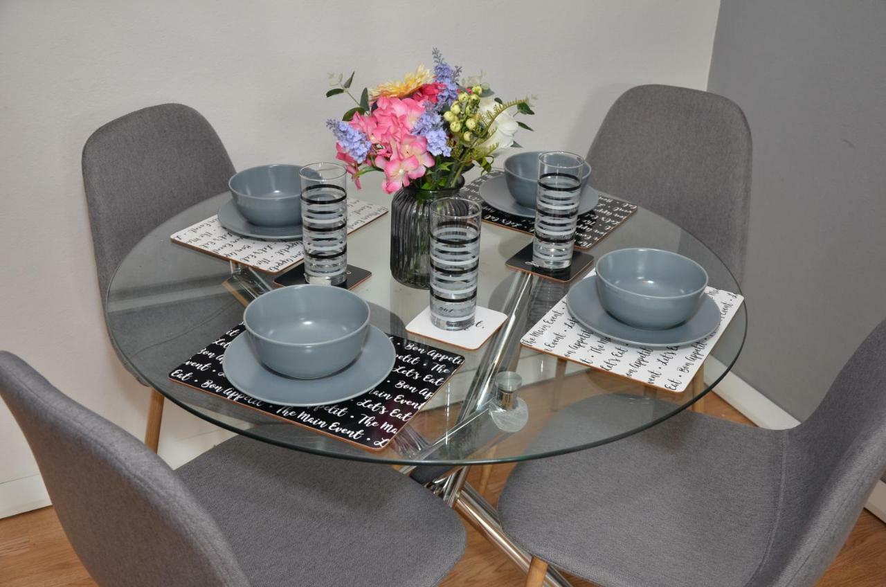 Croydon Apartment With Parking London Ngoại thất bức ảnh